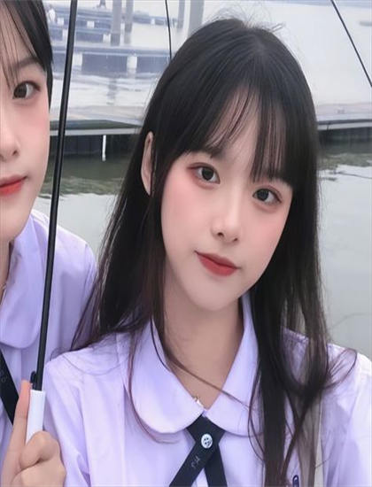 国产无套粉嫩白浆在线观看_枕边的男人